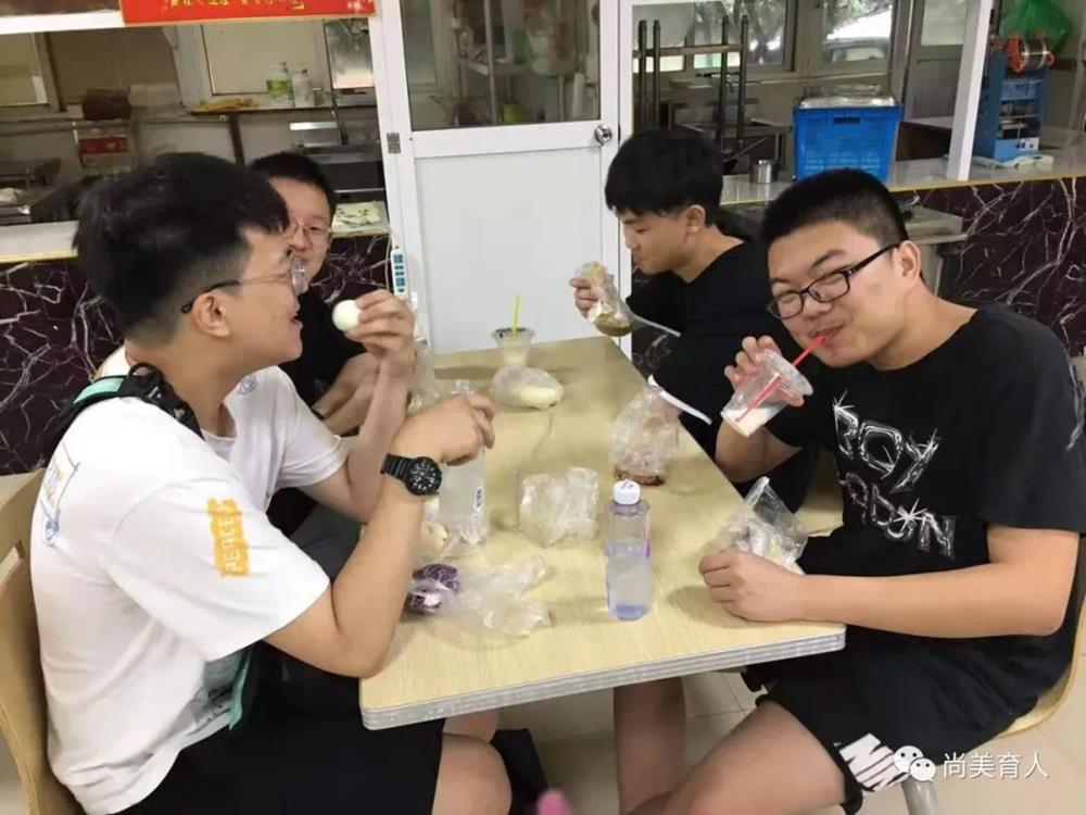 36e533171de04e669e1ba32b4b1bd5c6.Jpeg