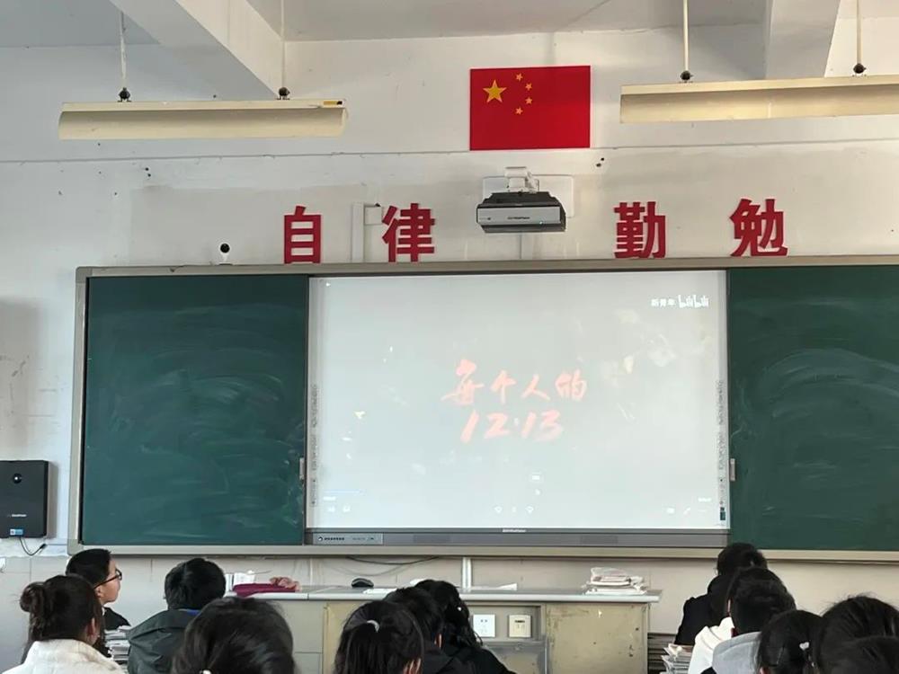 6199af6d4ad9408db5a2617ea03f050f.Jpeg