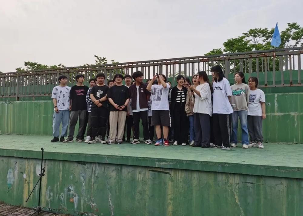 80115b3a528841cea4e26b39aeffcdb5.Jpeg